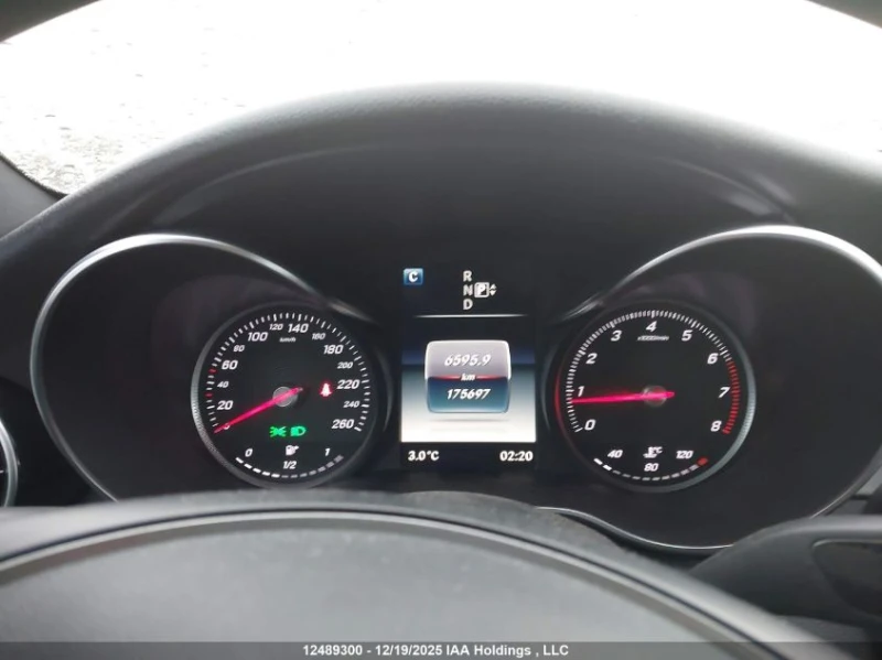 Mercedes-Benz C 300 AMG* 4MATIC* Памет* Панорама* 2ключа, снимка 12 - Автомобили и джипове - 53045802