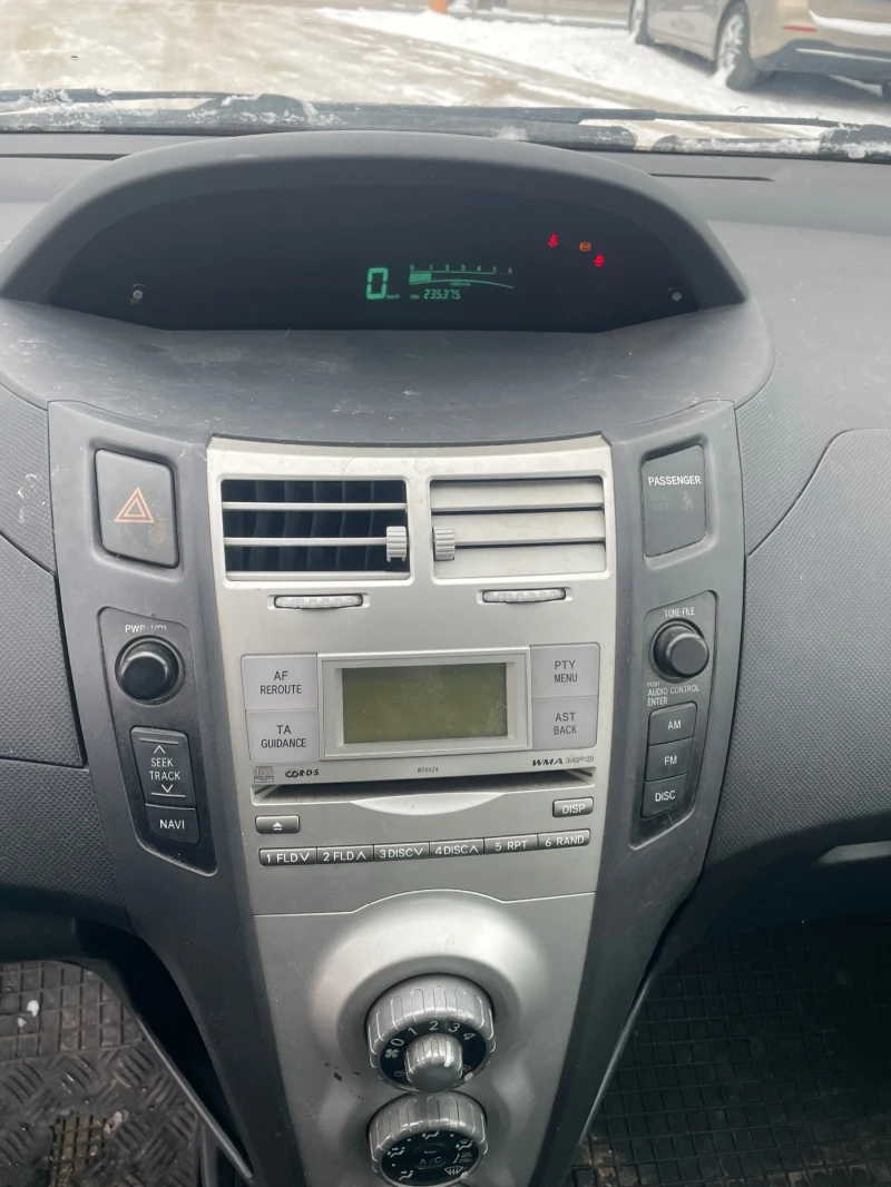 Toyota Auris 1.4 д4д 90 кс 🔝, снимка 10 - Автомобили и джипове - 53339401