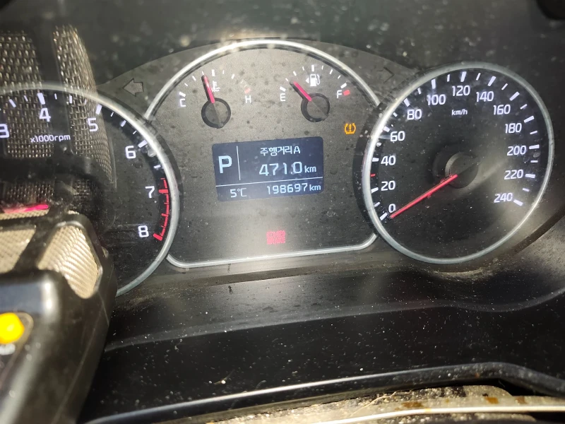 Kia Carens, снимка 3 - Автомобили и джипове - 53388931