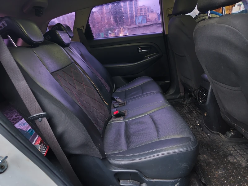 Kia Carens, снимка 6 - Автомобили и джипове - 53388931