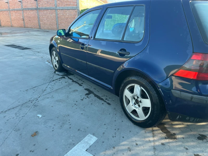 VW Golf 2.0, снимка 4 - Автомобили и джипове - 53408463