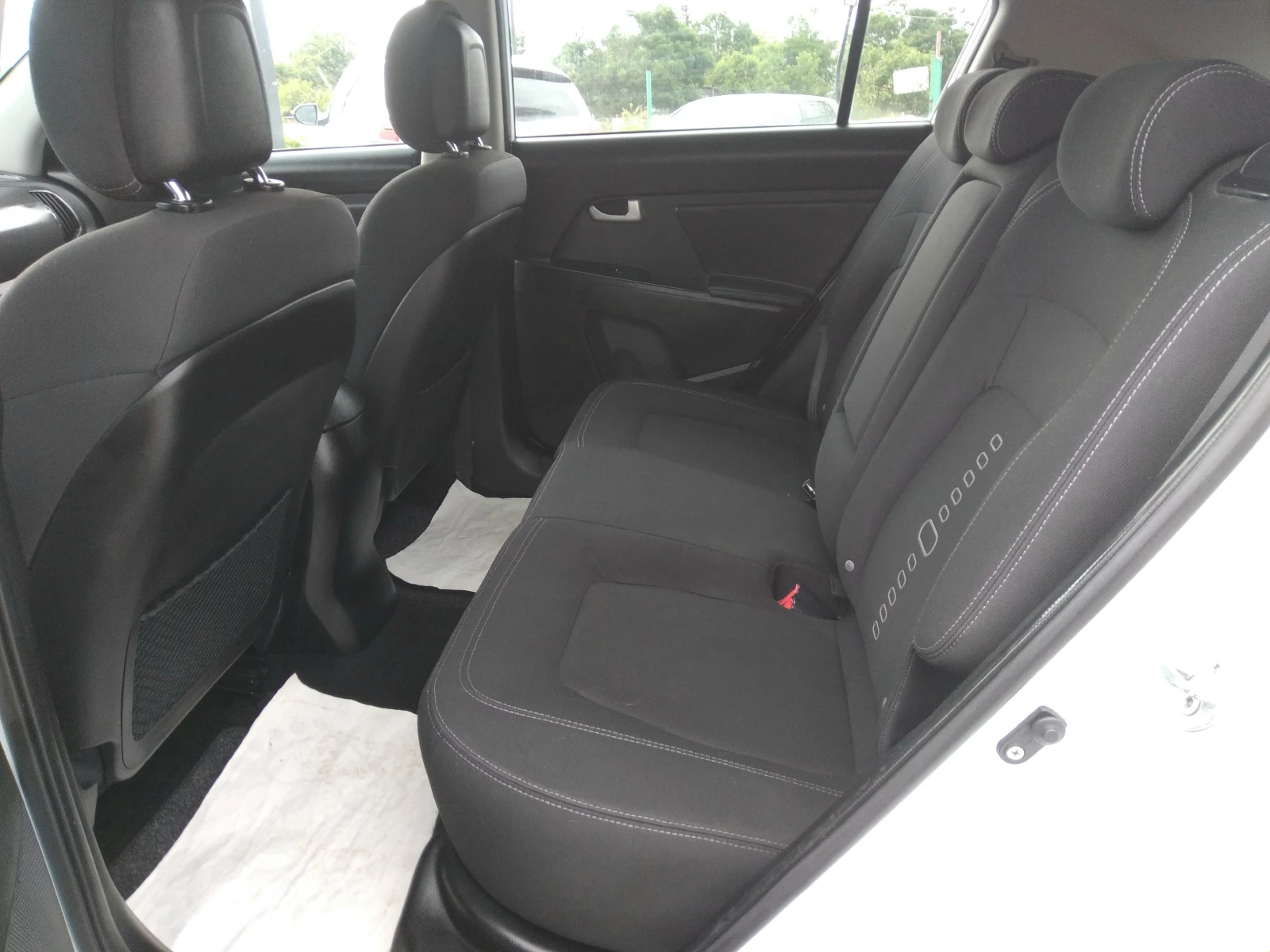 Kia Sportage 1.7-CRDI-116к.с;СТЪКЛЕН ТАВАН;АВТОПИЛОТ;ПАРКТРОНИК - изображение 9