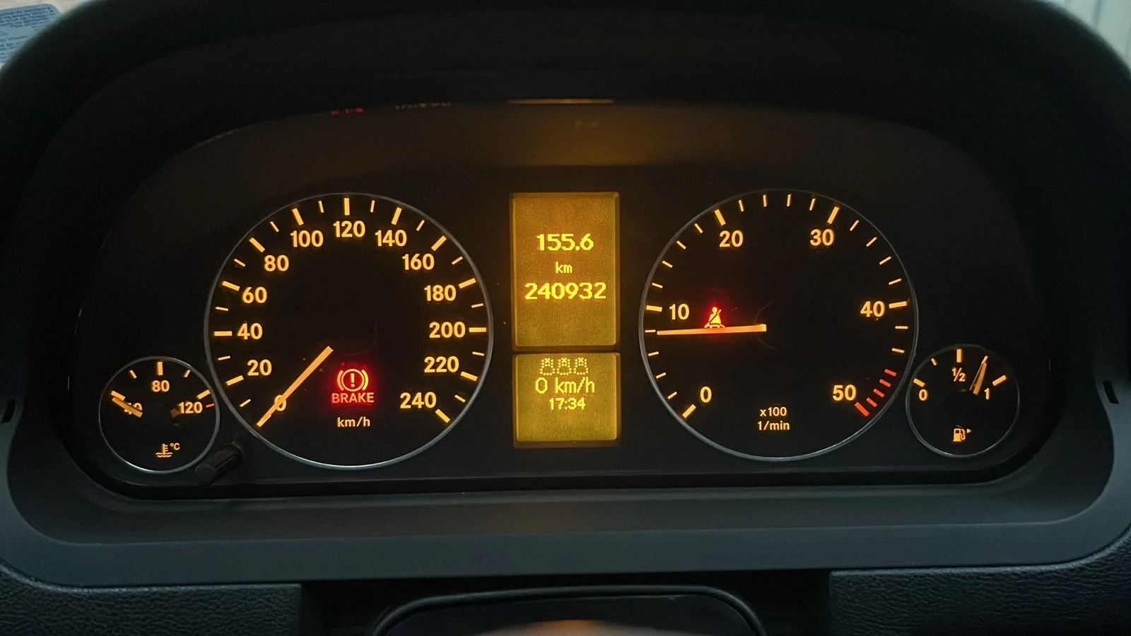 Mercedes-Benz A 180  - изображение 7