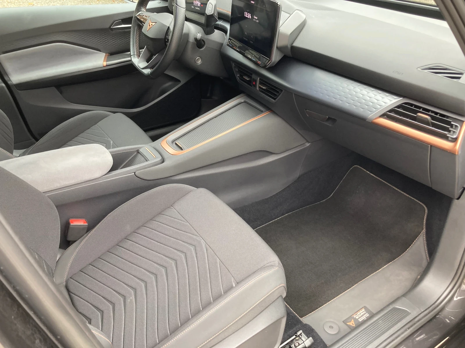 Cupra Born LED/CAM/NAVI/CARPLAY | Mobile.bg   10