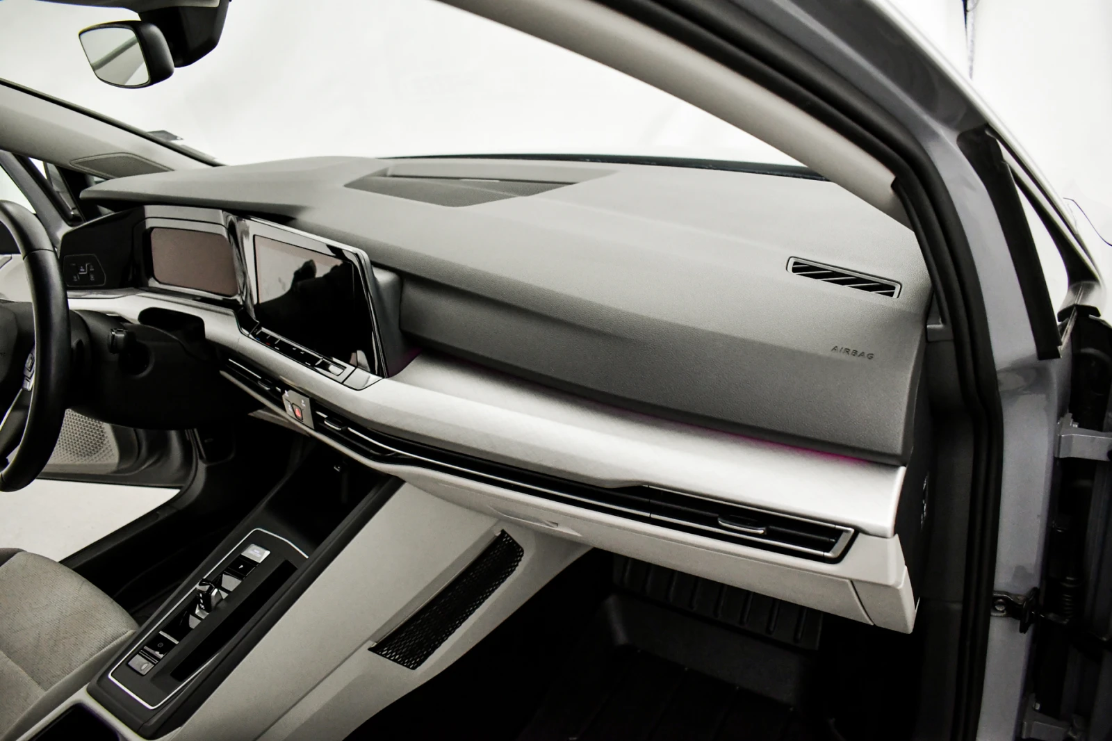 VW Golf 1.5eTSI - изображение 8