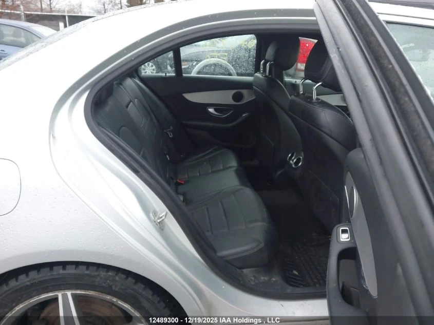 Mercedes-Benz C 300 AMG* 4MATIC* Памет* Панорама* 2ключа - изображение 9