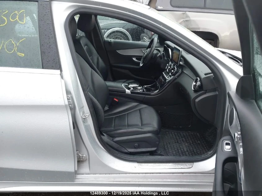 Mercedes-Benz C 300 AMG* 4MATIC* Памет* Панорама* 2ключа - изображение 8