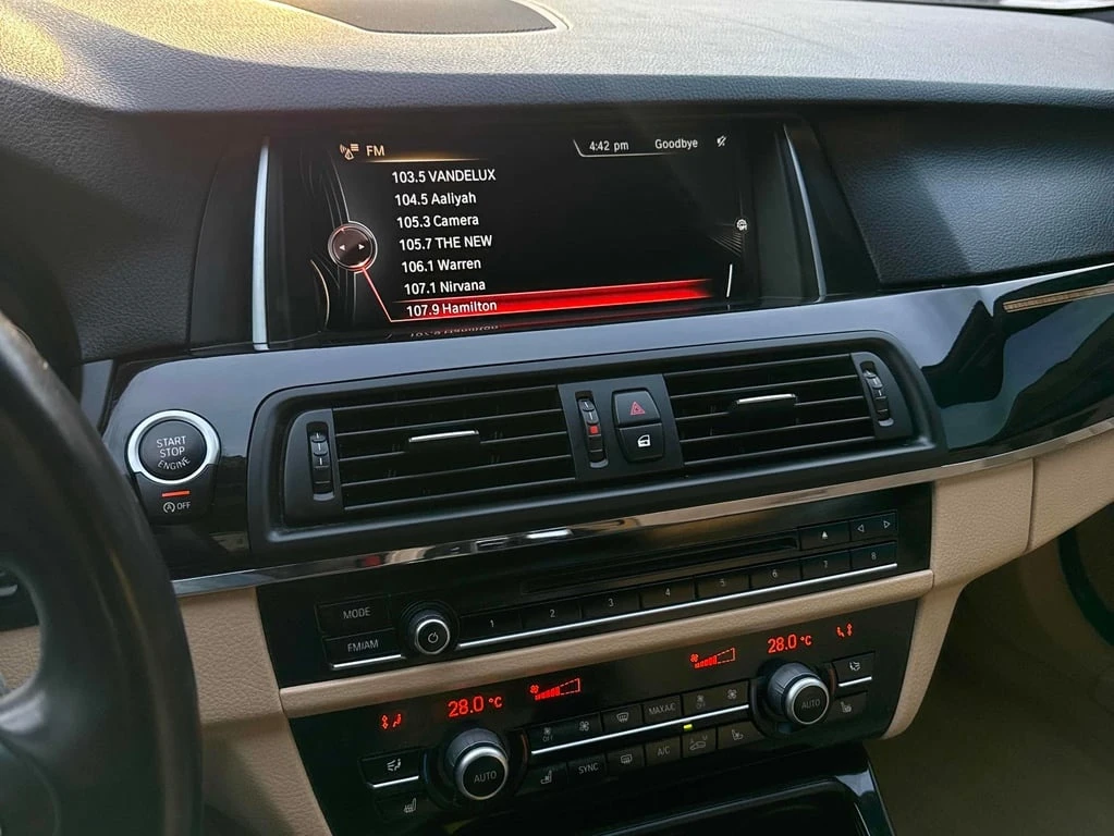 BMW 528 * 528i xDrive * CARFAX * ЦЕНА ДО БГ - изображение 9