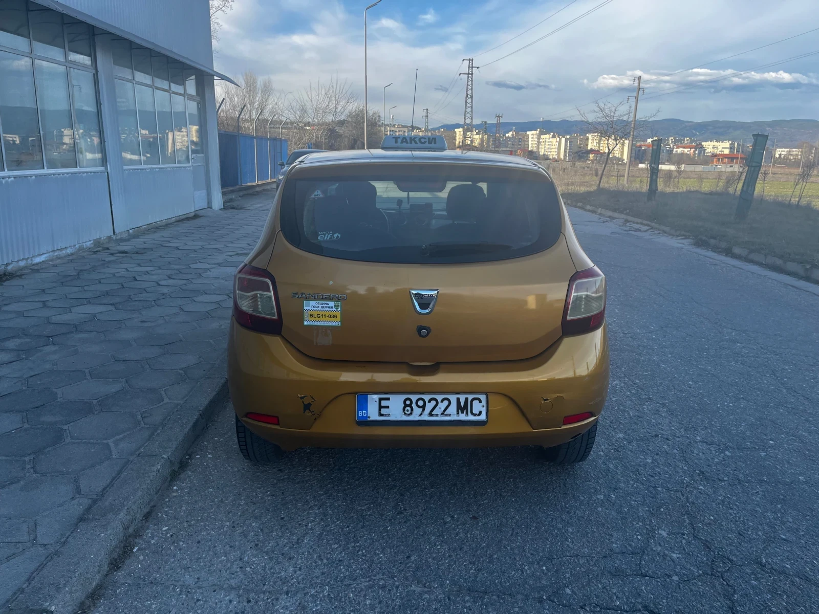 Dacia Sandero 1, 2 газ, снимка 2 - Автомобили и джипове - 53771987