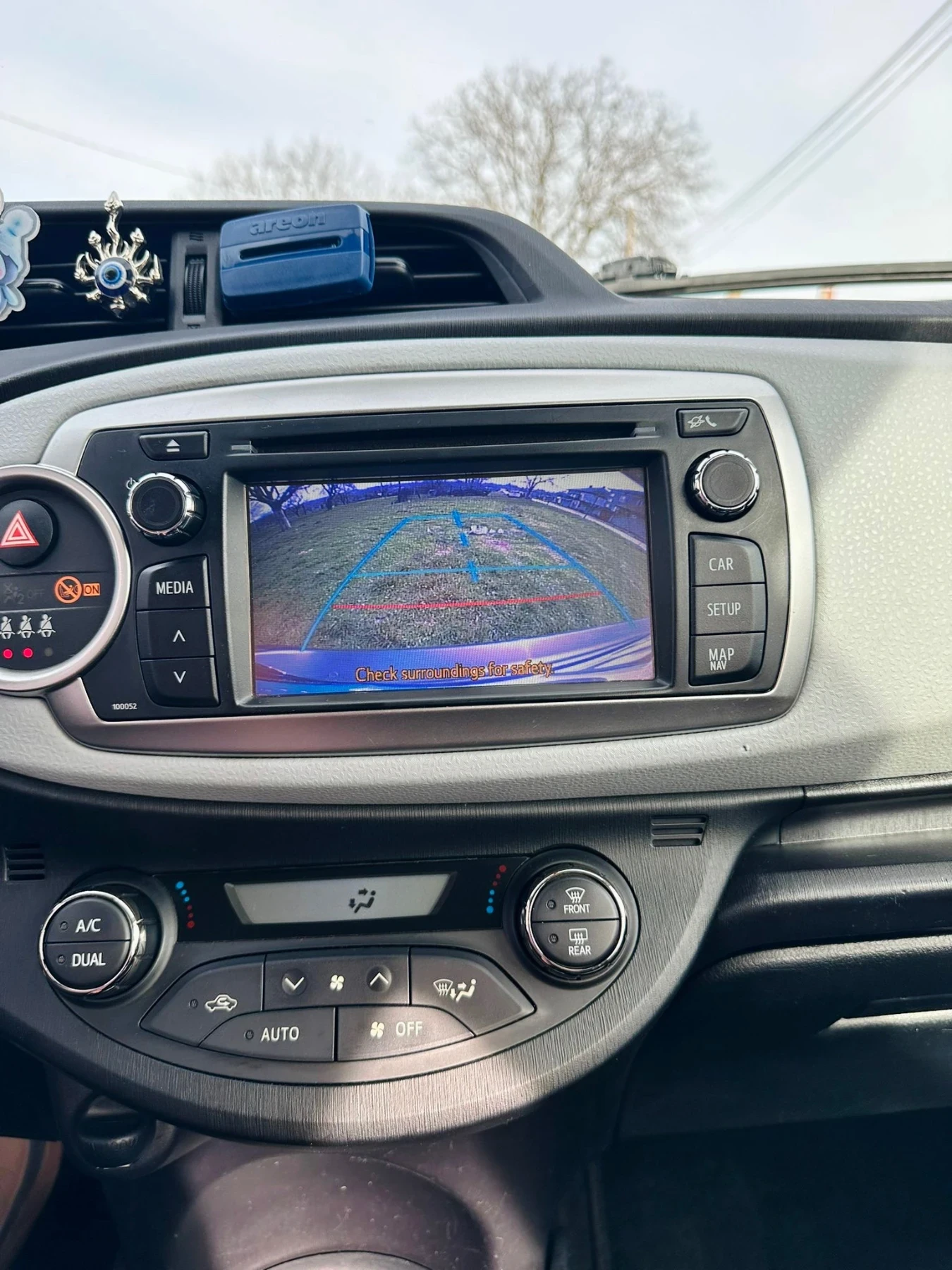 Toyota Yaris Toyota Yaris 1.5 Hybrid, Автоматик, Камера, Навига, снимка 9 - Автомобили и джипове - 53779366