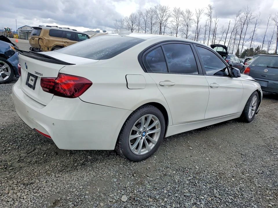 BMW 320 2.0L 4 ALL WHEEL DRIVE | Mobile.bg � ����������� 3