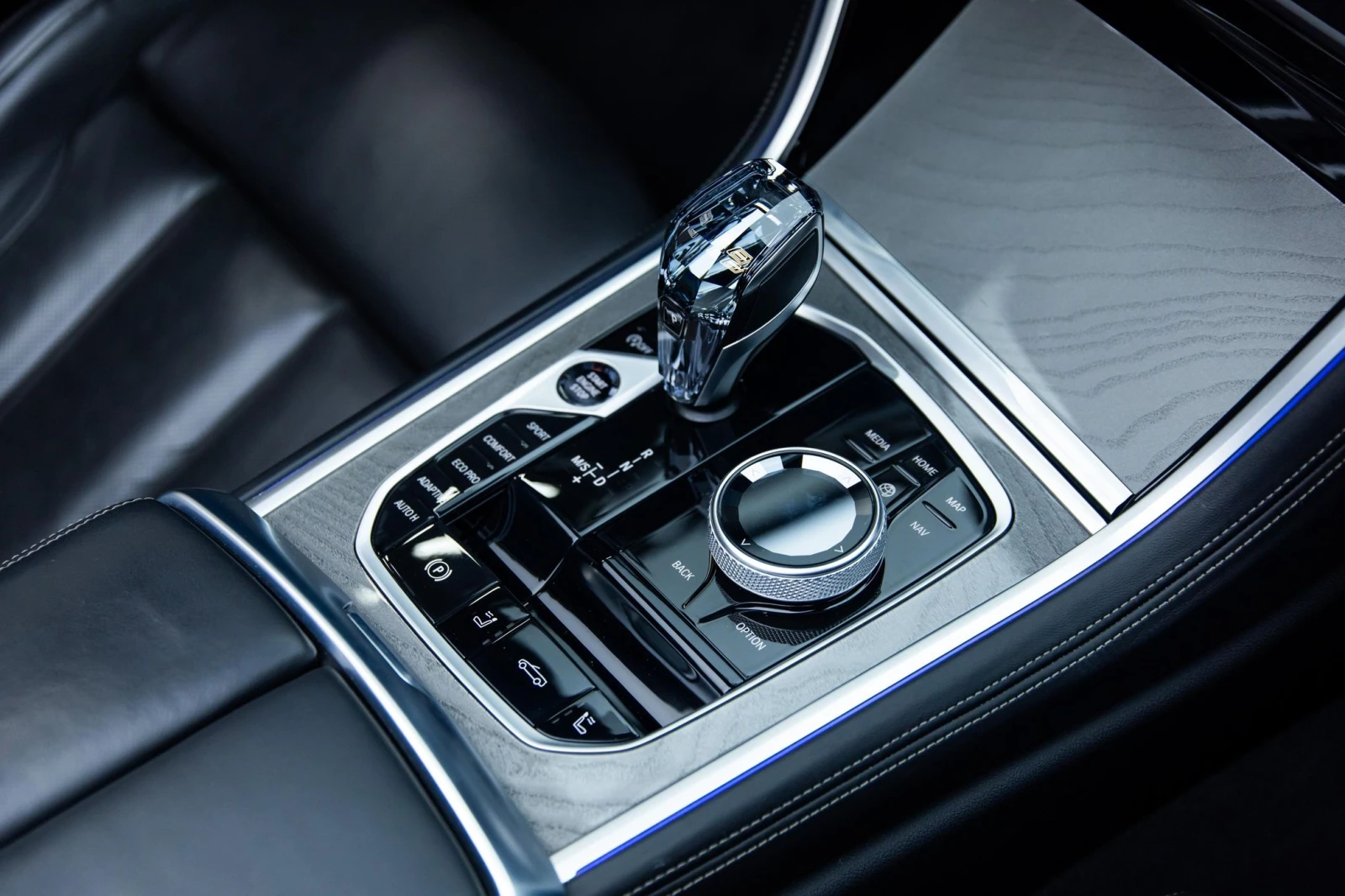 BMW 850 iX, снимка 9 - Автомобили и джипове - 54046425