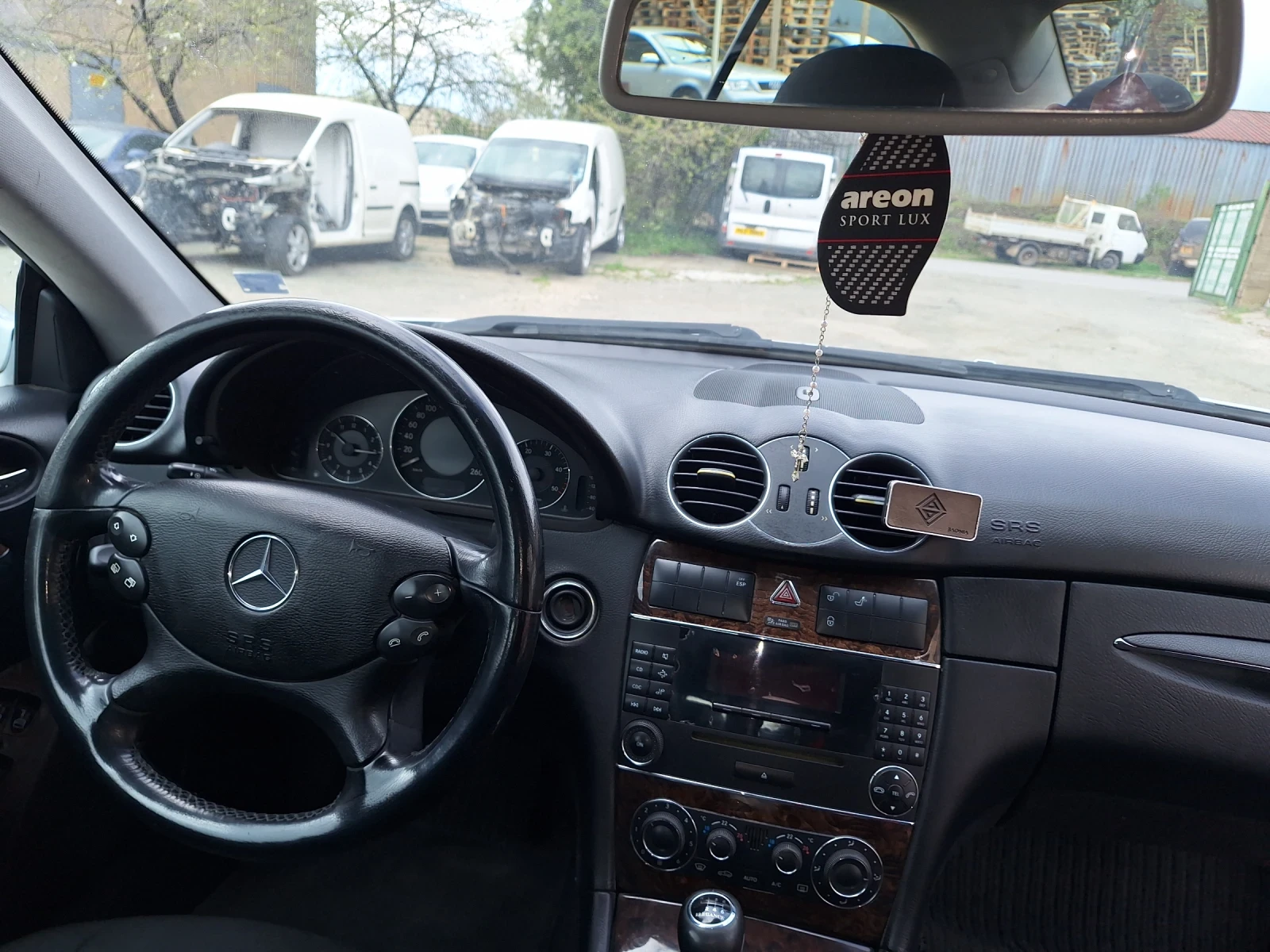 Mercedes-Benz CLK W209, снимка 9 - Автомобили и джипове - 54183760