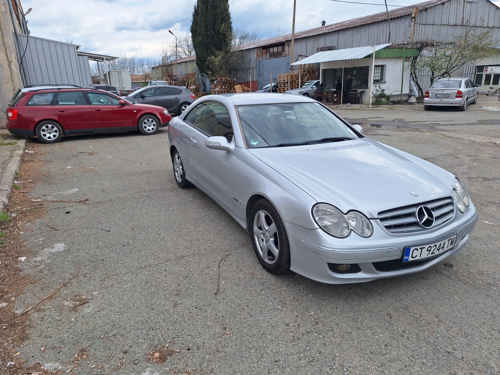 Mercedes-Benz CLK W209, снимка 3 - Автомобили и джипове - 54183760