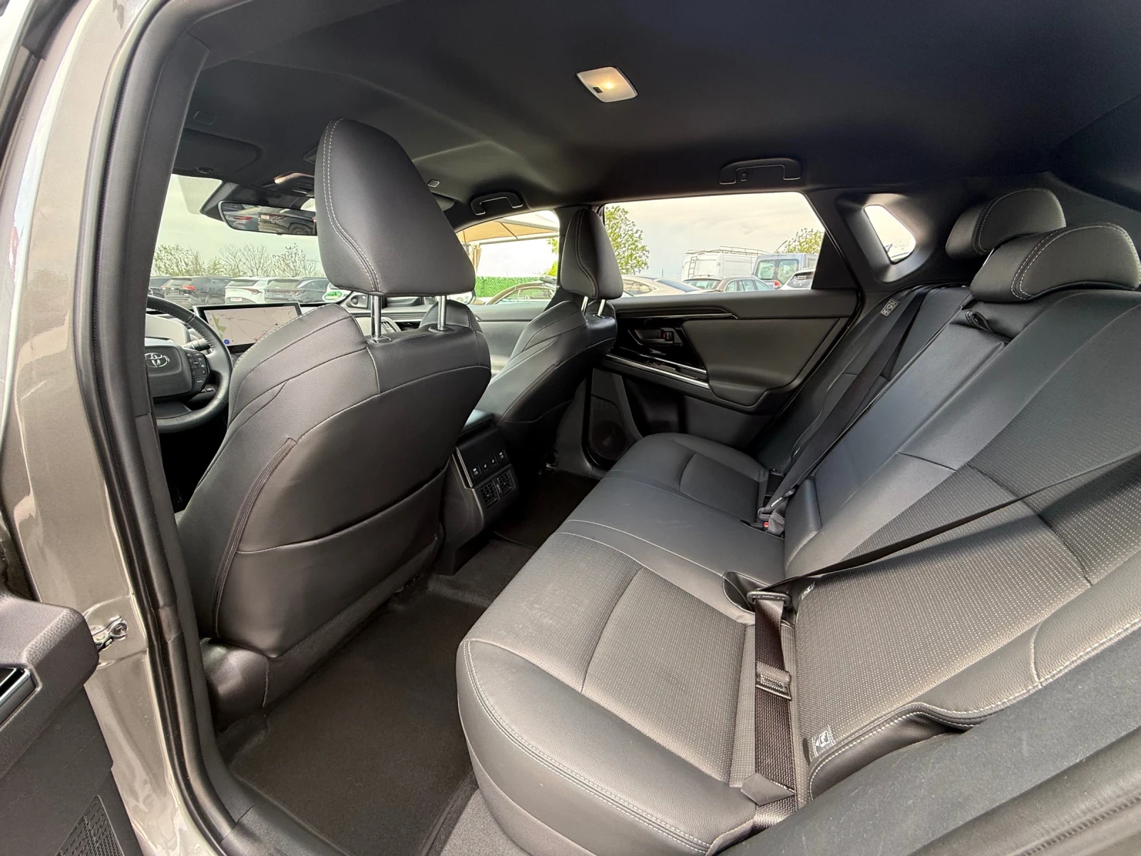 Toyota bZ4X JBL ПОДГРЕВ ОБДУХ, снимка 10 - Автомобили и джипове - 54360783