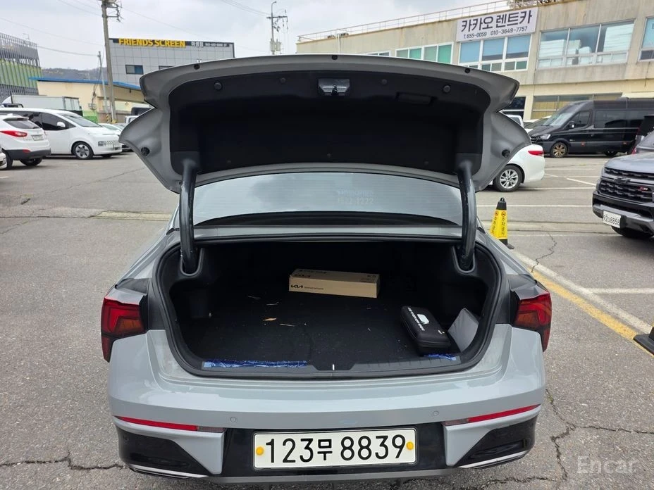 Kia K5 2.0* ГАЗ* ПОДГРЕВ* КАМЕРА* МЪРТВА ТОЧКА* DIGITAL, снимка 6 - Автомобили и джипове - 54743694