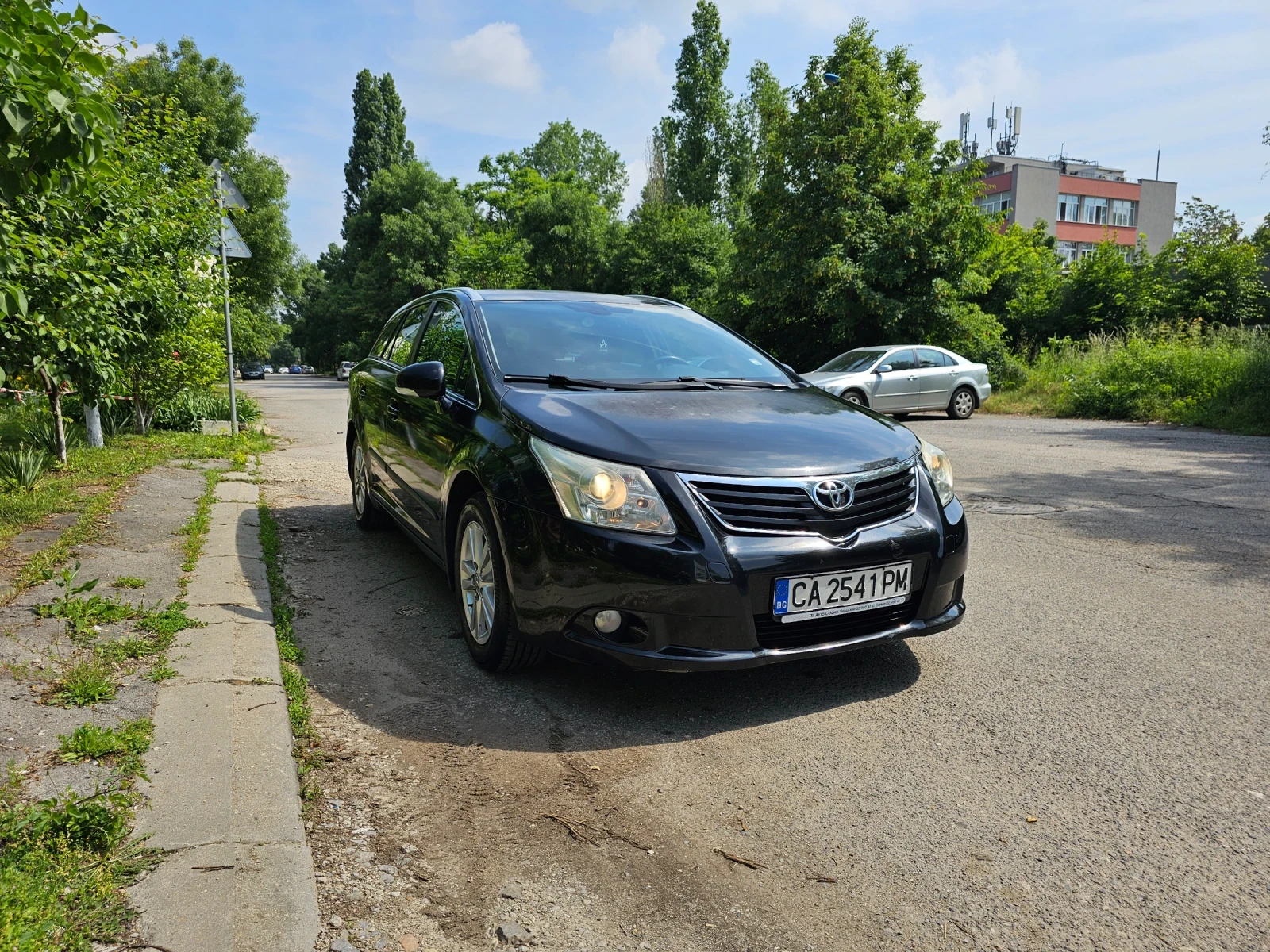 Toyota Avensis 2.0 D4D, снимка 3 - Автомобили и джипове - 54802001