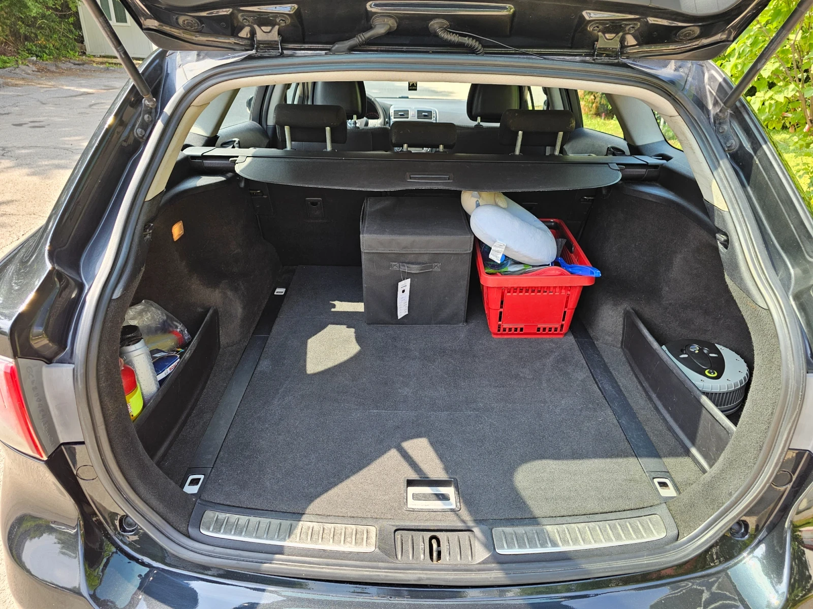 Toyota Avensis 2.0 D4D, снимка 14 - Автомобили и джипове - 54802001
