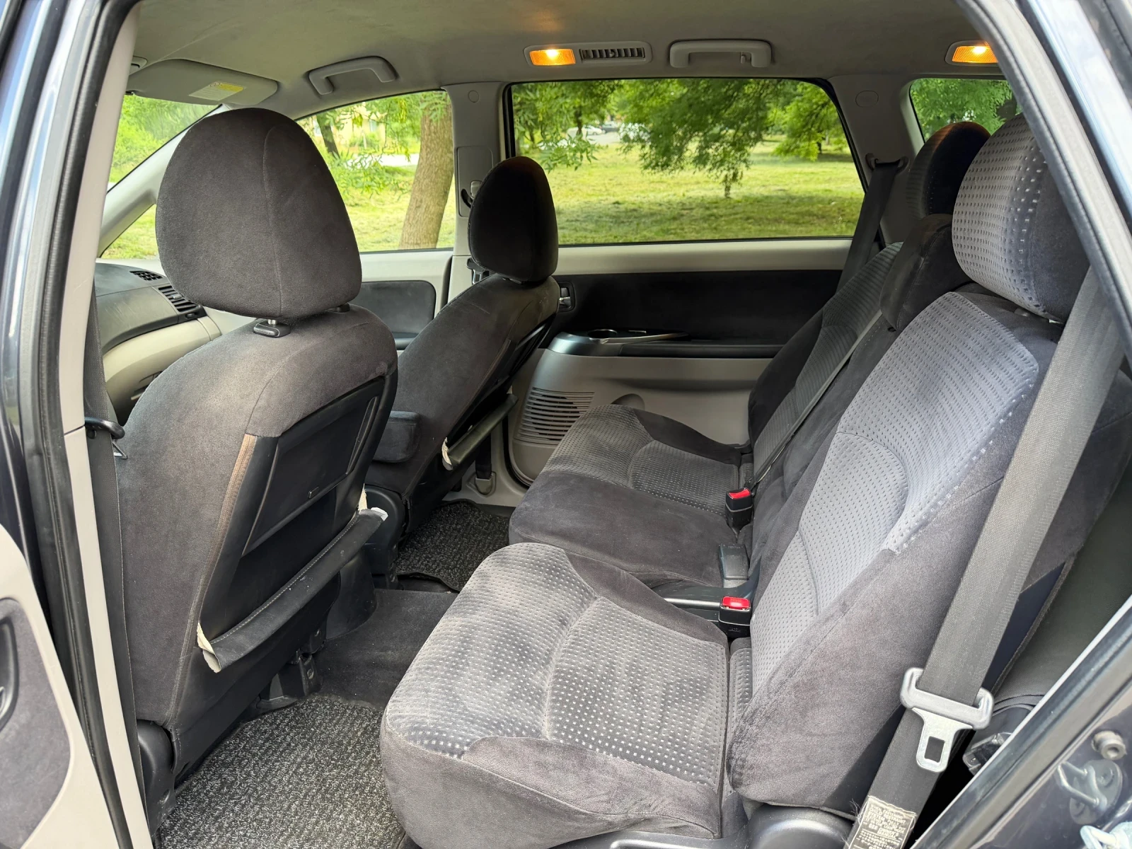 Mitsubishi Grandis 6+ 1 Места!, снимка 10 - Автомобили и джипове - 54873269