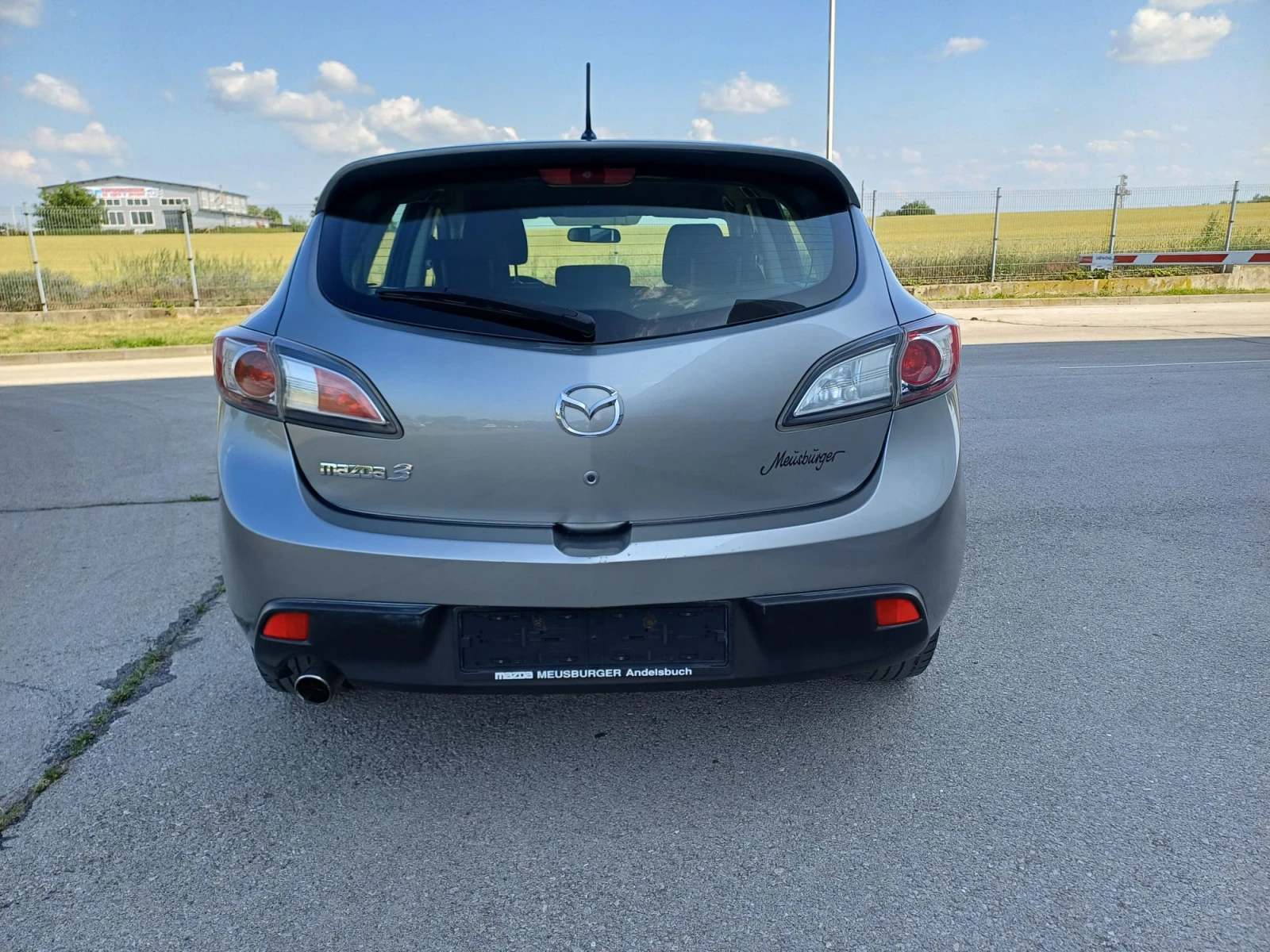 Mazda 3 1.6 Benzin 105k.s., снимка 5 - Автомобили и джипове - 55019659