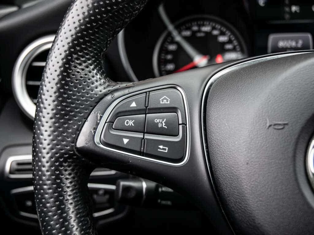 Mercedes-Benz C 300 4MATIC * CARFAX * ФИКСИРАНА ЦЕНА ДО БГ * , снимка 13 - Автомобили и джипове - 55189913