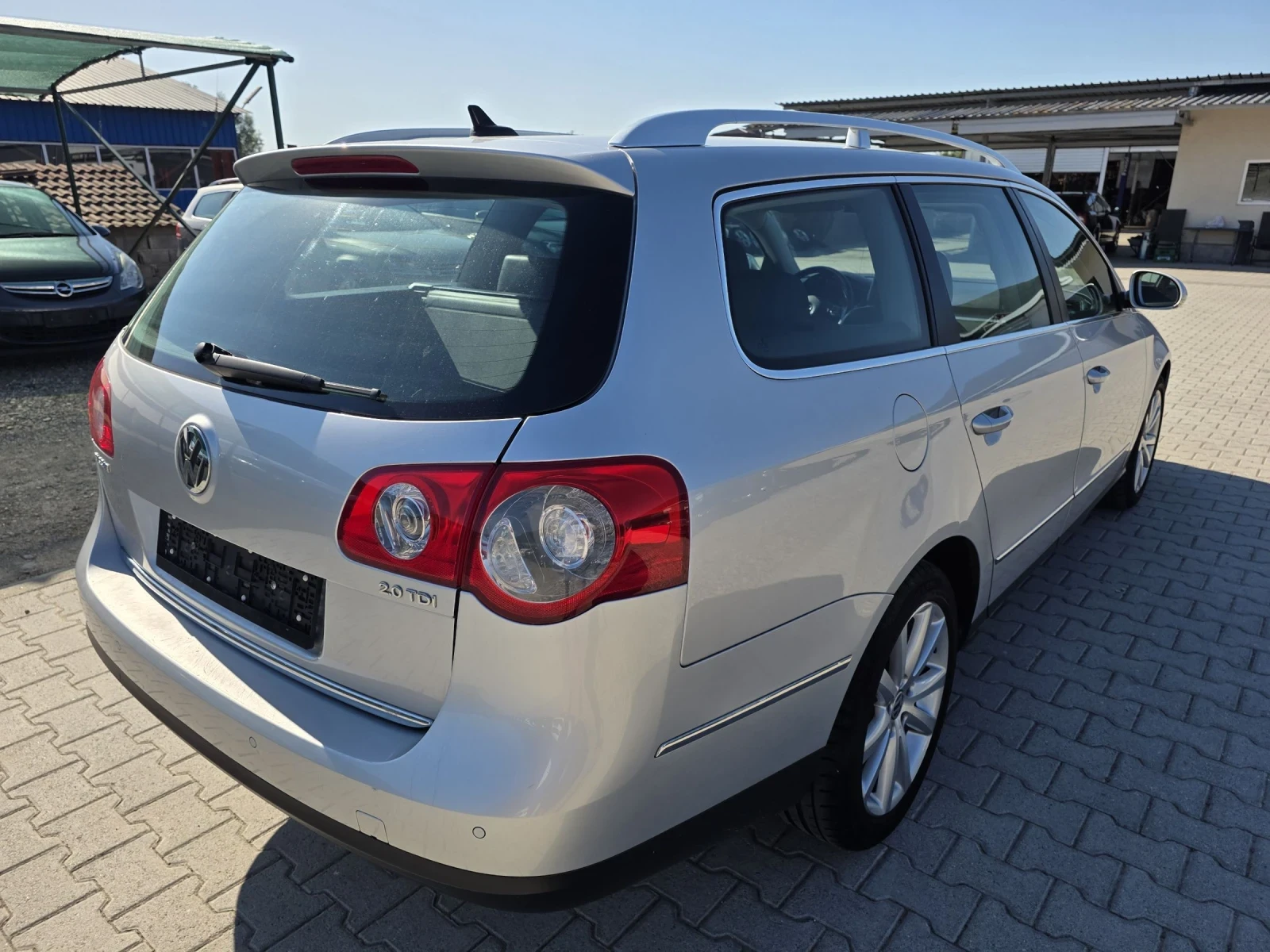 VW Passat 2.0TDi HIGHLINE NAVI Лизинг, снимка 7 - Автомобили и джипове - 55239066