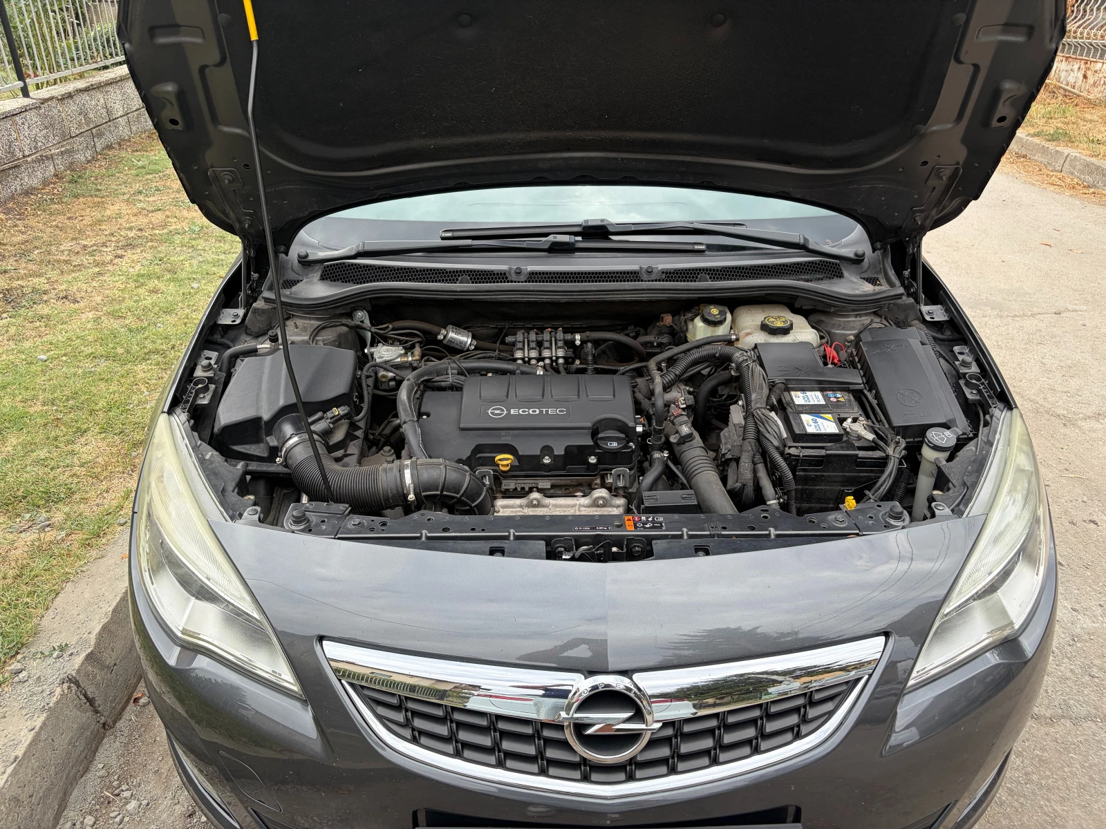 Opel Astra ASTRA J 1.4T с ГАЗ, снимка 14 - Автомобили и джипове - 56058126