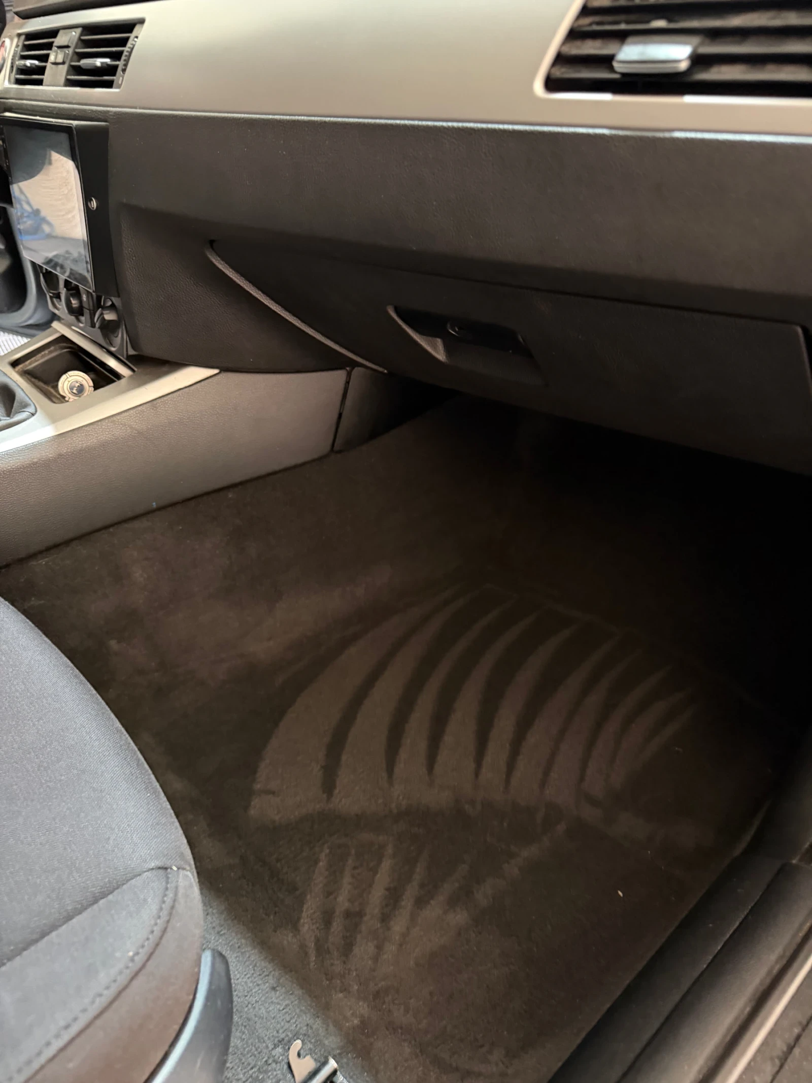 BMW 318 20d multimedia, снимка 15 - Автомобили и джипове - 56316440