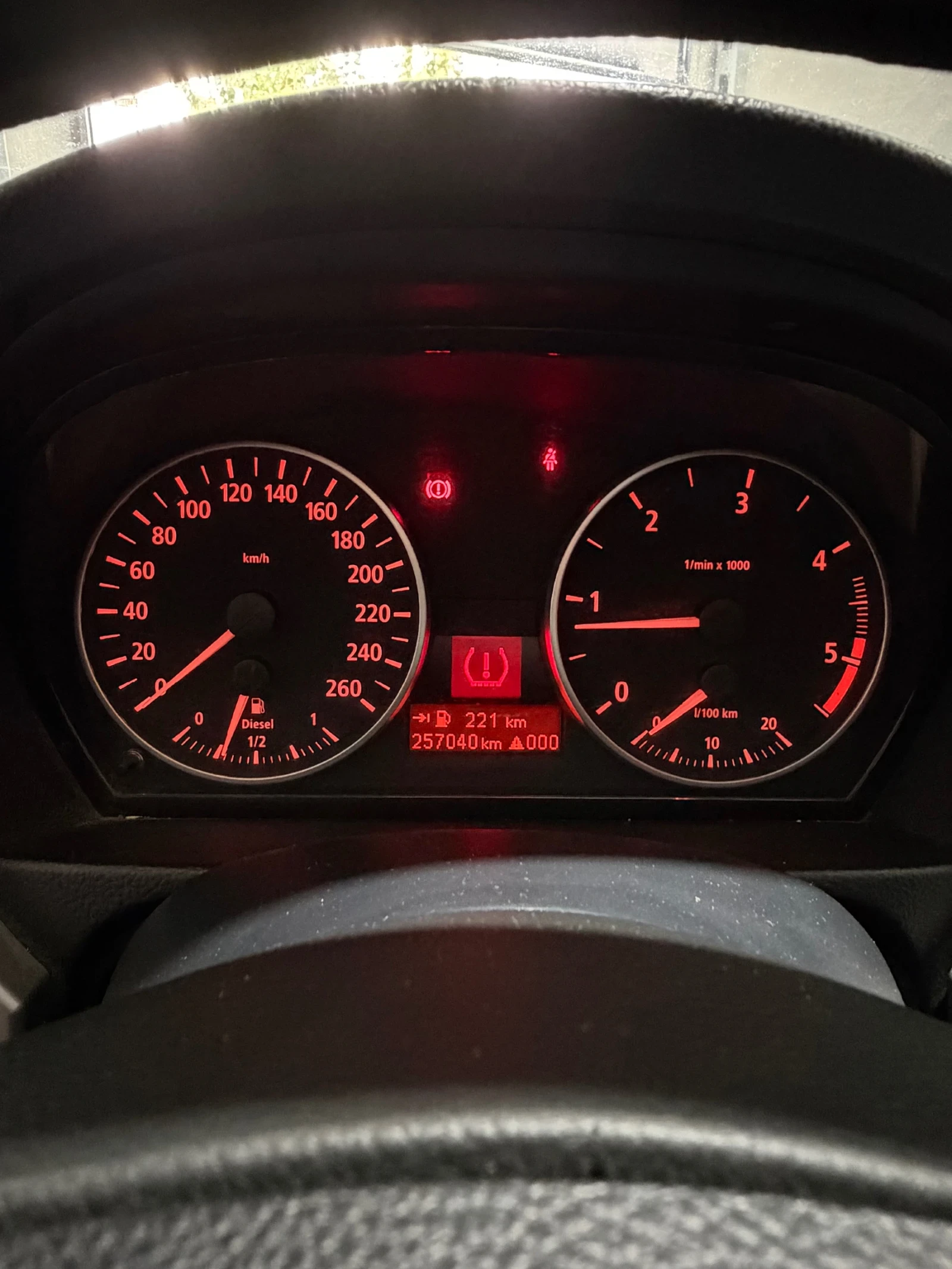 BMW 318 20d multimedia, снимка 9 - Автомобили и джипове - 56316440