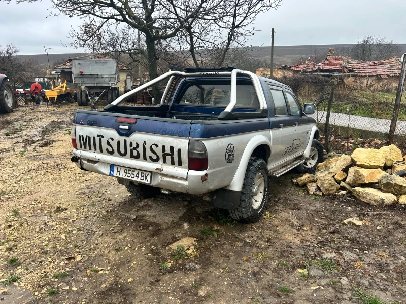 Mitsubishi L200 СЧУПЕНА СКОРОСТНА КУТИЯ !, снимка 2 - Автомобили и джипове - 48307671