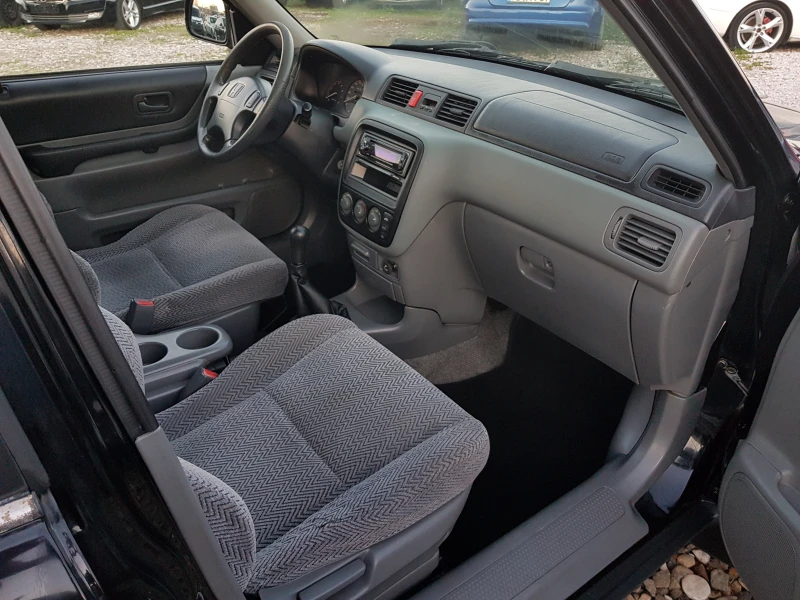 Honda Cr-v 2.0 i - 128 к.с. ИТАЛИЯ , снимка 11 - Автомобили и джипове - 52739497