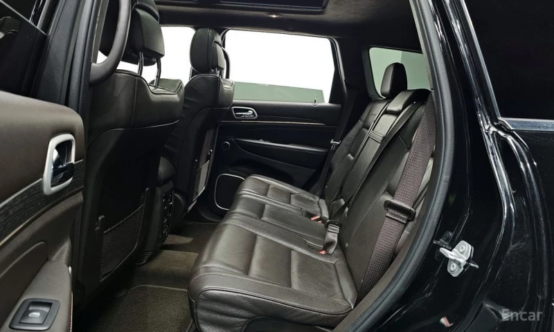 Jeep Grand cherokee, снимка 12 - Автомобили и джипове - 52886871