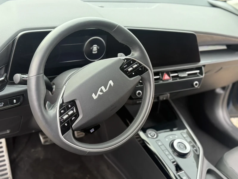 Kia Niro 64kwh, снимка 11 - Автомобили и джипове - 53095991