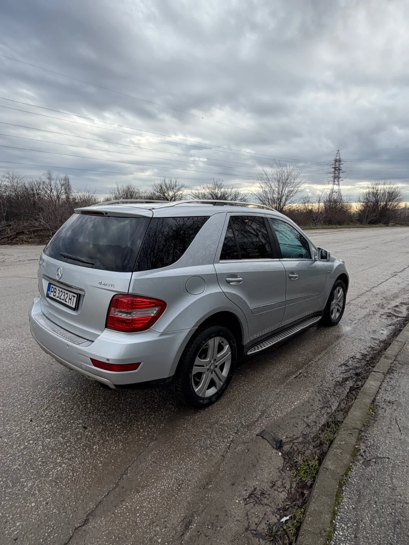 Mercedes-Benz ML 300, снимка 5 - Автомобили и джипове - 53403853