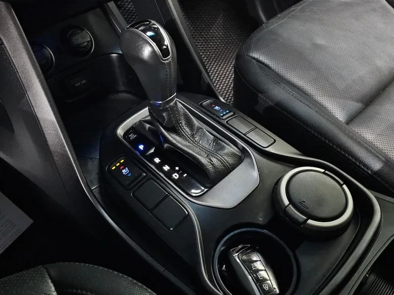 Hyundai Santa fe 2.0, снимка 9 - Автомобили и джипове - 54872255