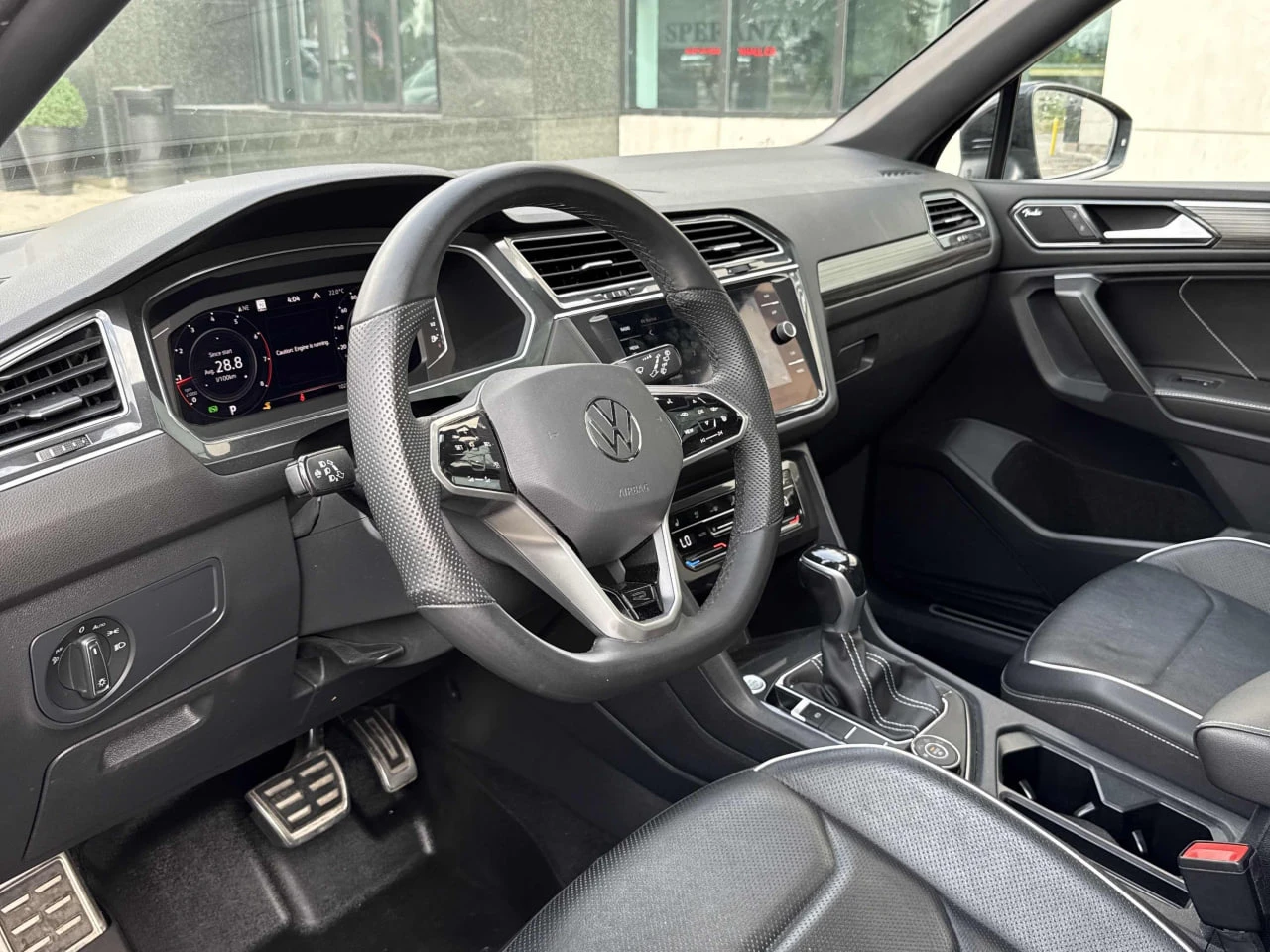 VW Tiguan CARFAX* АВТОФИНАНСИРАНЕ* БЕЗ ПЪРВОНАЧАЛНА ВНОСКА*  - изображение 10
