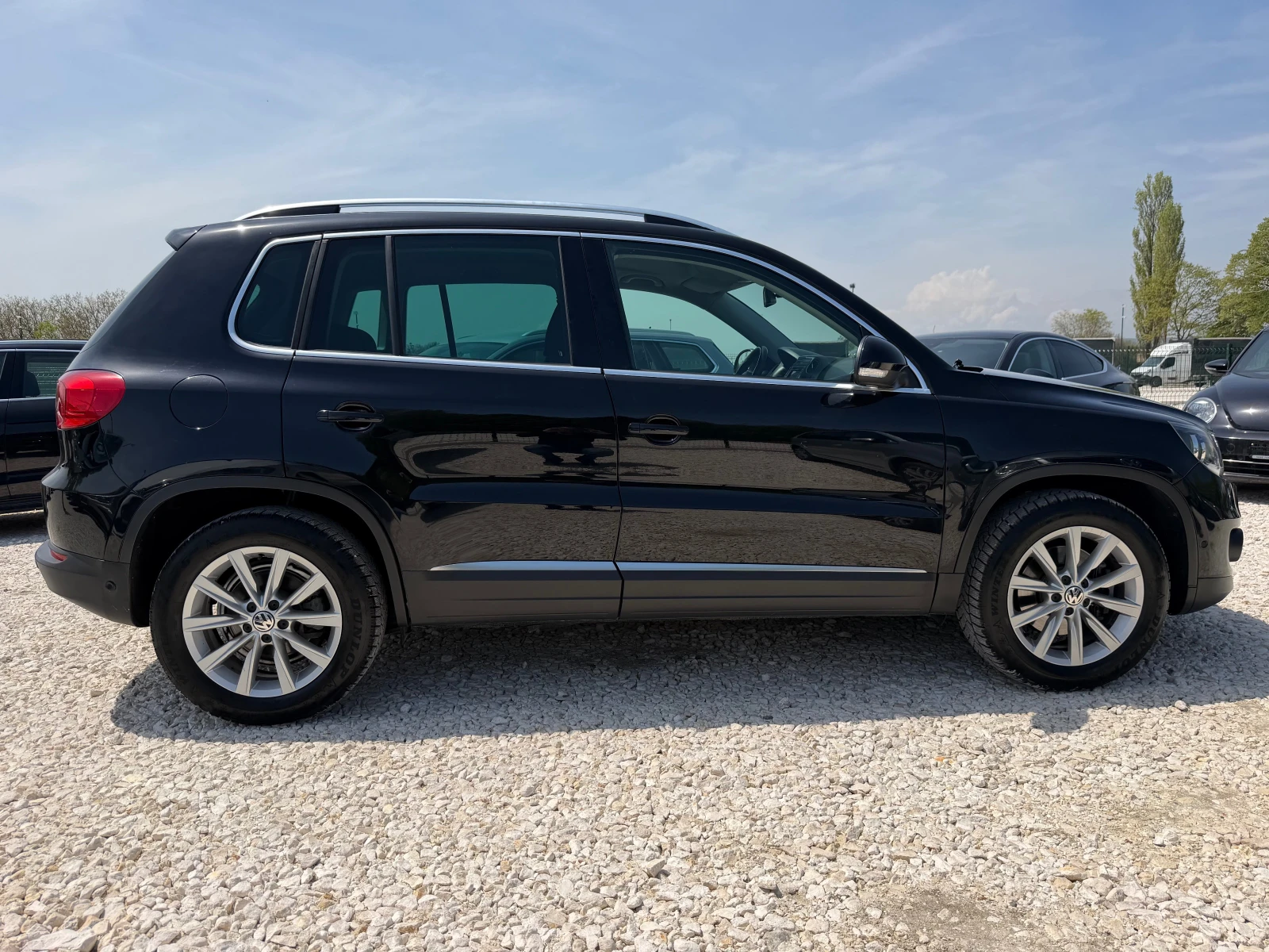 VW Tiguan 2.0TDI 150CV SPORT & STYLE BLUEMOTION TECHNOLOGY, снимка 7 - Автомобили и джипове - 54471769