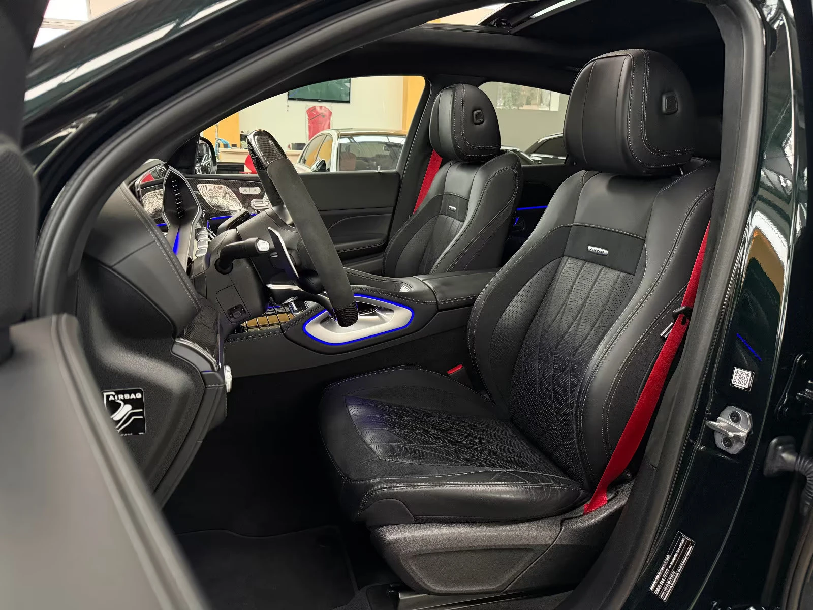 Mercedes-Benz GLE 63 S AMG COUPE/612HP/PANO/360/HUD/BURM/CARBON/510z, снимка 12 - Автомобили и джипове - 55119171