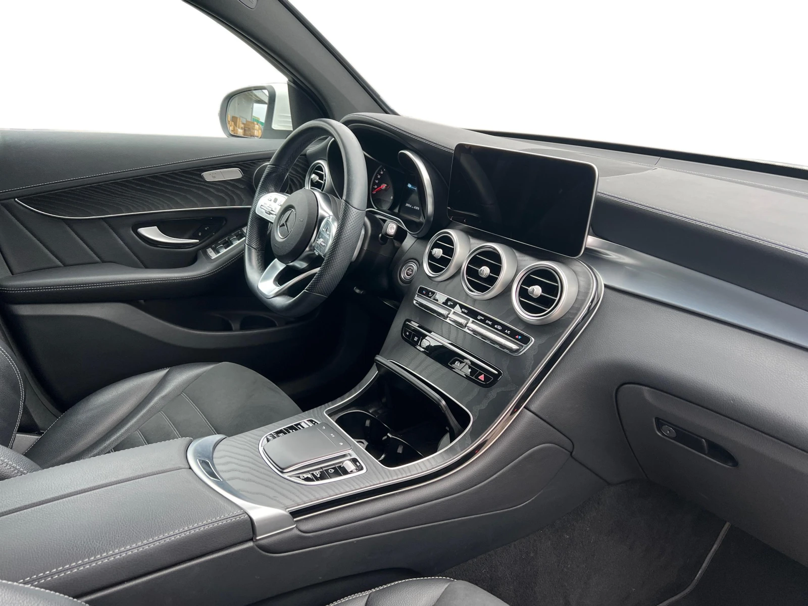 Mercedes-Benz GLC 300 4MATIC Coupе, снимка 9 - Автомобили и джипове - 56736244