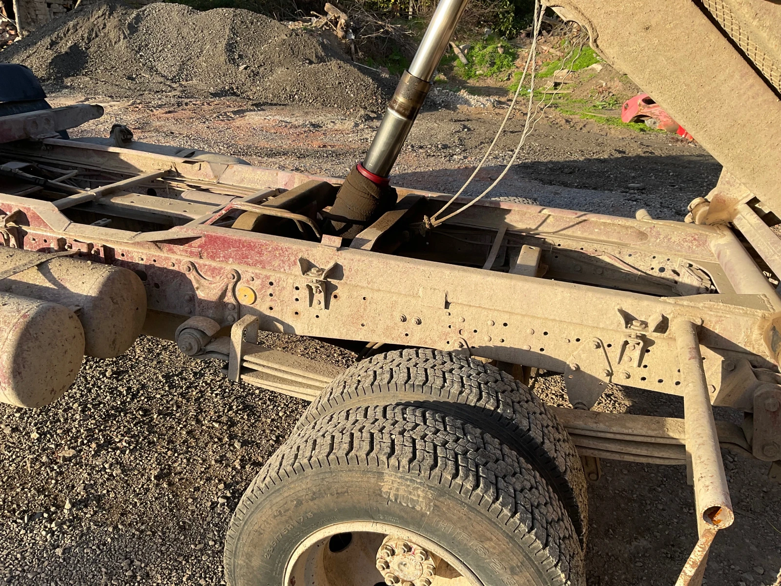 Mercedes-Benz 914 Самосвал  - изображение 6