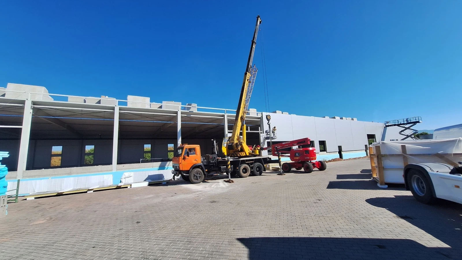 Автокран Друга марка Бартер за строителна техника - изображение 2