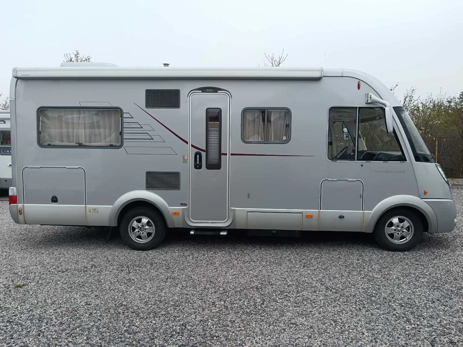 Кемпер HYMER / ERIBA B654SL, снимка 4 - Каравани и кемпери - 54208956