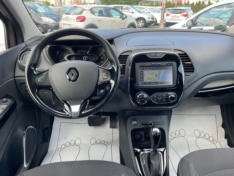 Renault Captur 1.2i CH Navi Automat, снимка 11 - Автомобили и джипове - 46483834