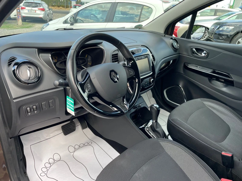 Renault Captur 1.2i CH Navi Automat, снимка 10 - Автомобили и джипове - 46483834