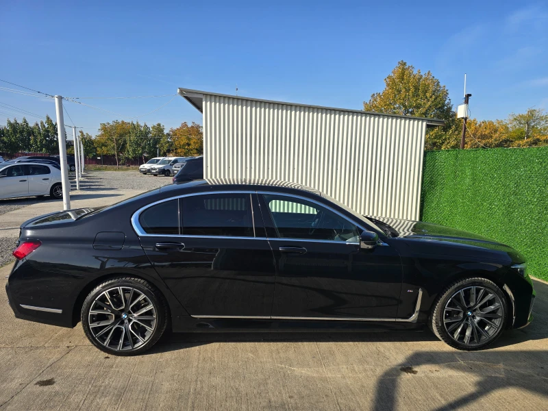 BMW 740 98000км* xDrive* M-PAKET * FULL, снимка 7 - Автомобили и джипове - 47762051