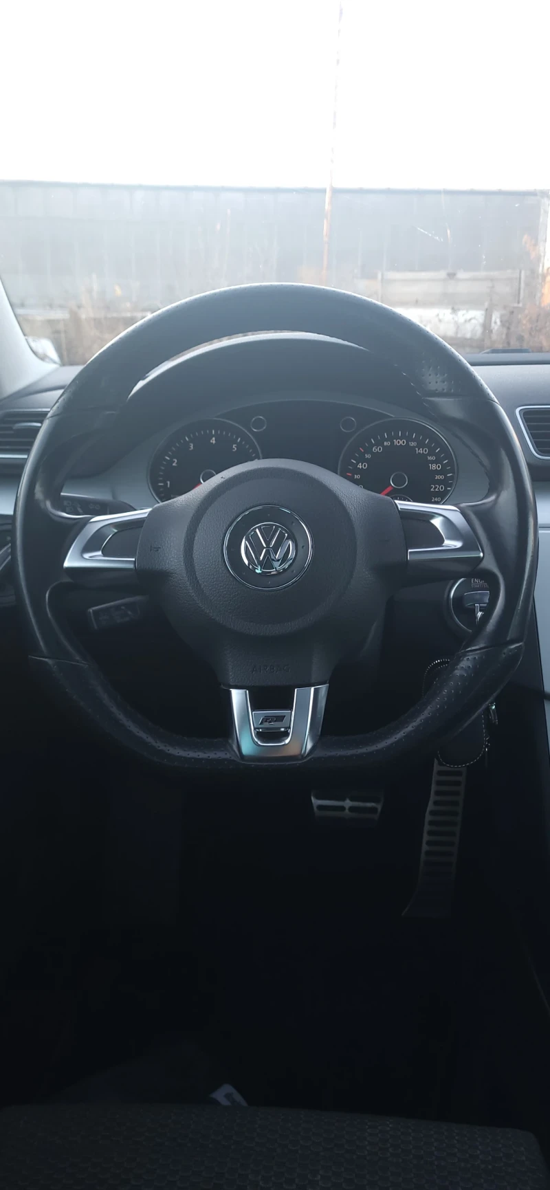 VW Passat, снимка 17 - Автомобили и джипове - 48089904