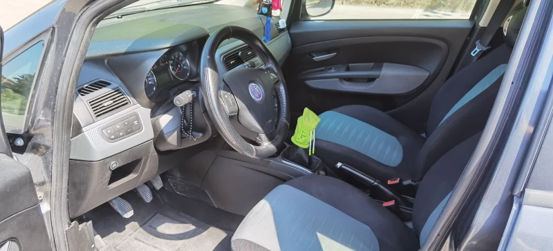 Fiat Punto Grande, снимка 9 - Автомобили и джипове - 51580354