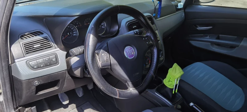 Fiat Punto Grande, снимка 10 - Автомобили и джипове - 51580354