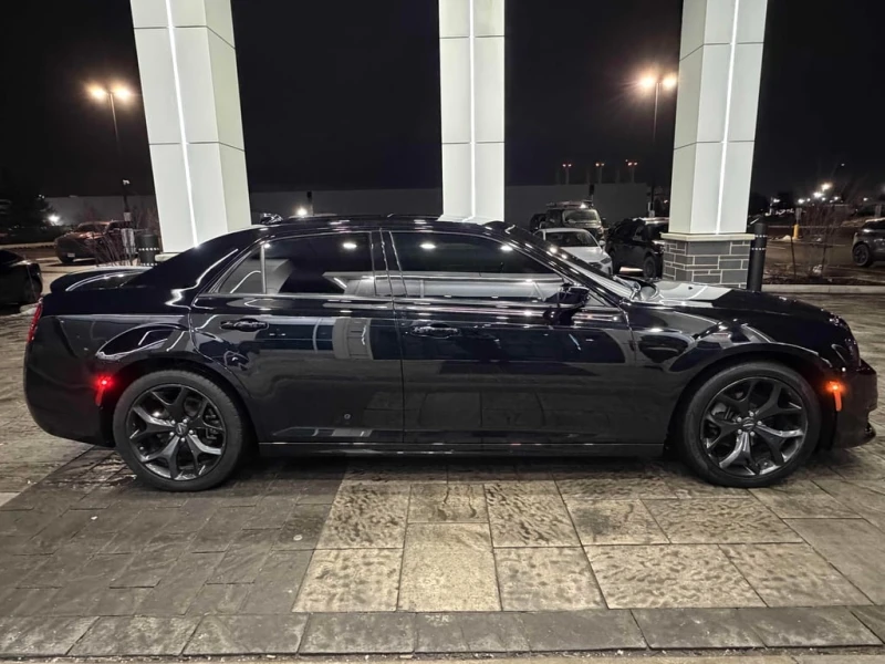 Chrysler 300c * 300S * CARFAX * БЕЗ ПЪРВОНАЧАЛНА ВНОСКА, снимка 3 - Автомобили и джипове - 52912755