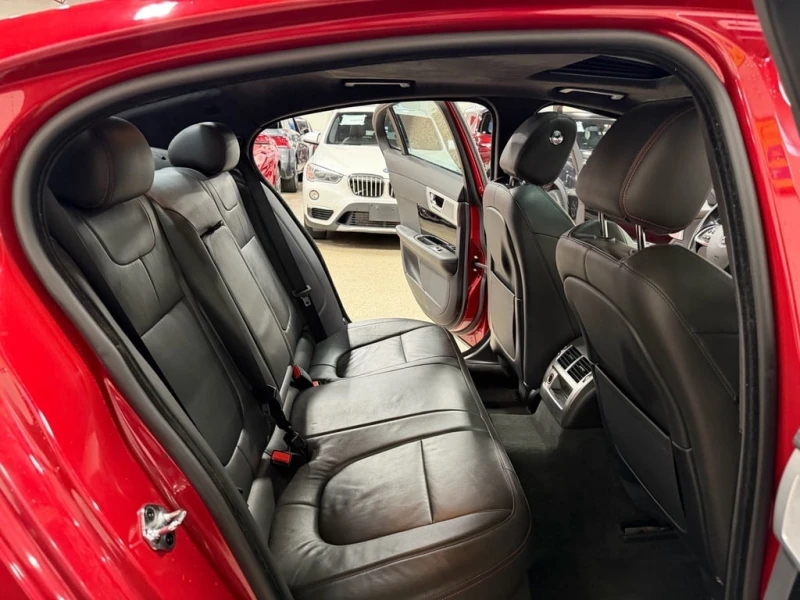 Jaguar Xf * V6 AWD BLUETOOTH NAVI BACKUP CAM SUN ROOF * CARF, снимка 11 - Автомобили и джипове - 52943972